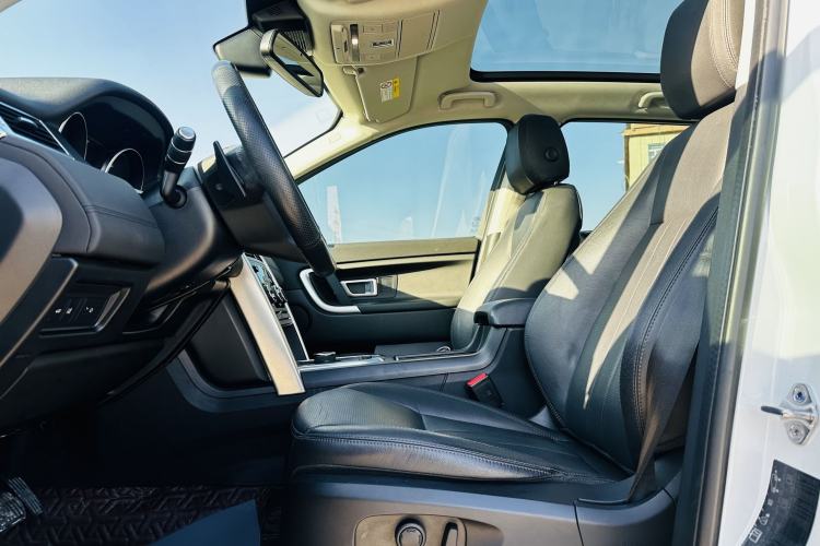 Used Land Rover Discovery Sport 2018 240 PS SE Version