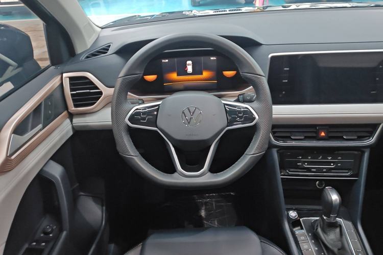 Used Volkswagen Tharu 2023 300TSI Two-Wheel-Drive Moonlight Edition
