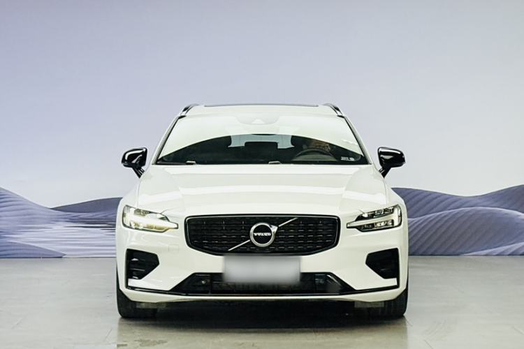Used Volvo V60 2021 B5 Zhiyuan Sport Edition
