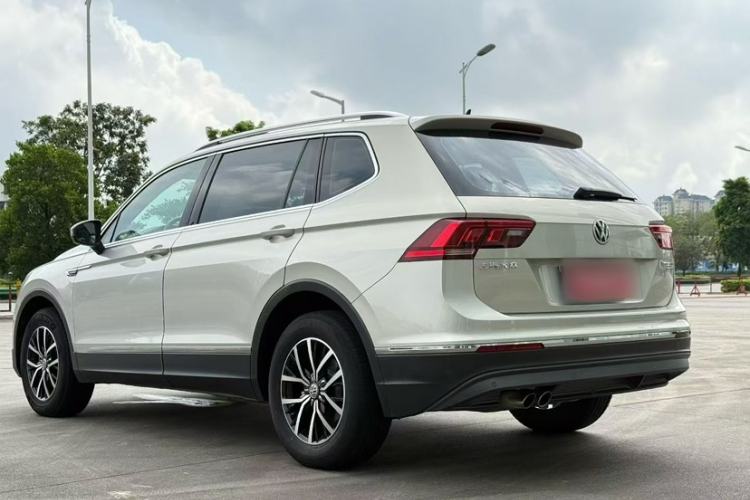 Used Volkswagen Tiguan L 2017 330TSI Automatic Two-Wheel Drive Luxury Edition
