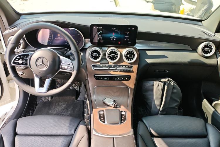 Used Mercedes-Benz GLC 2022 Second Facelift GLC 260 L 4MATIC Luxury Edition