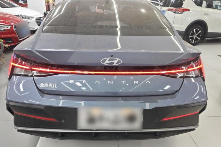 Used Hyundai Elantra 2023 1.5L CVT LUX Prestige Edition
