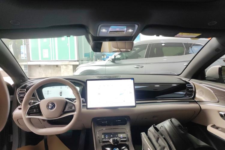 Used BYD Han 2025 EV with 701 km of Laser Radar-Enabled Intelligent Driving