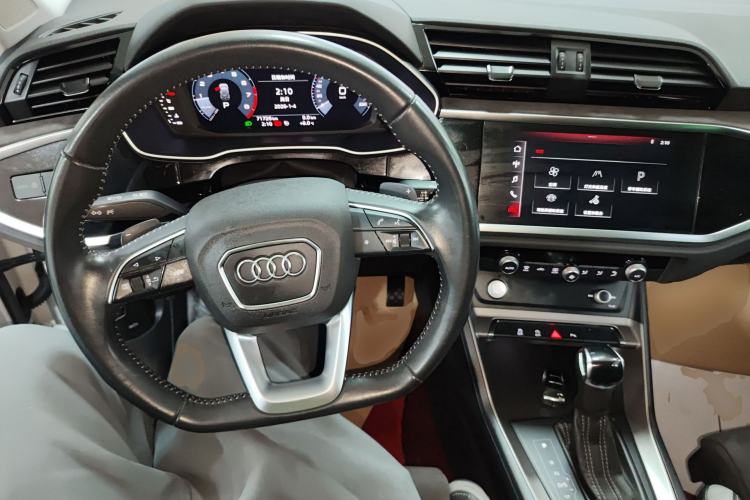 Used Audi Q3 2020 35 TFSI Fashion Dynamic Model
