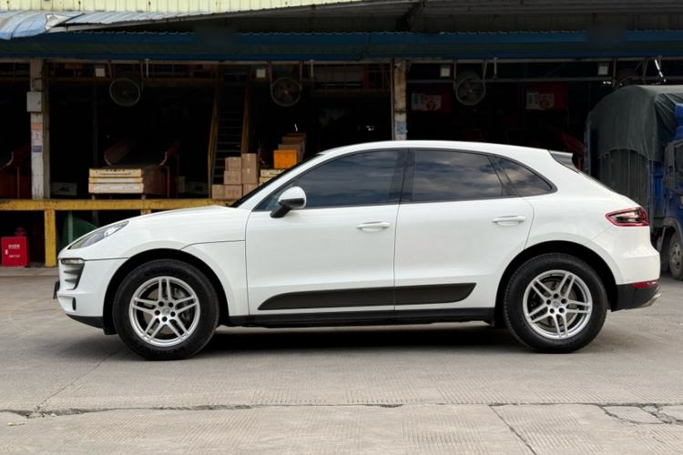 Used Porsche Macan 2017 Macan 2.0T
