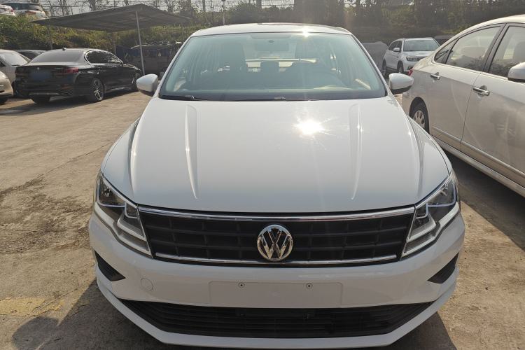 Used Volkswagen Jetta 2019 Dream Edition 1.4L Manual Fashion Version
