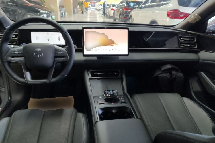 Used BYD Qin L 2025 DM-i Smart Drive 120KM Superior Model
