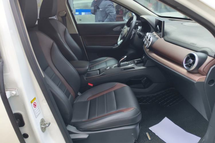 Used Wey VV5 2021 1.5T Two-Wheel Drive Color Pioneer