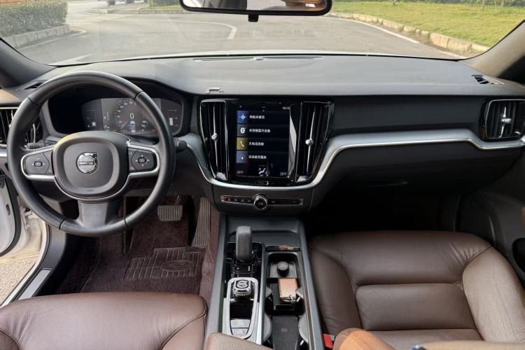 Used Volvo S60 2022 B4 Zhiyi Luxury Edition