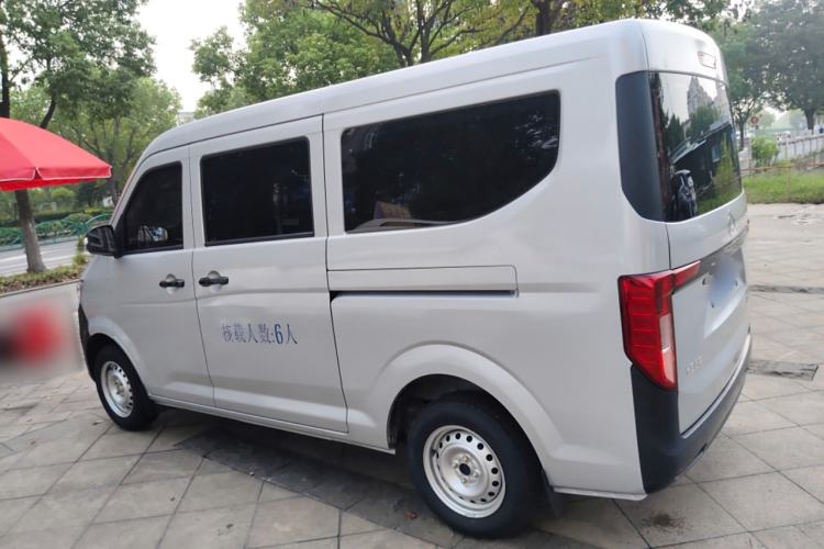 Used Kuayue Kuayue Xing V3 2023 1.3L Gasoline Standard Model 6-Seater Passenger Vehicle
