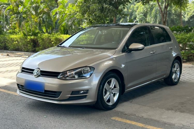 Used Volkswagen Golf 2016 230TSI Automatic Comfort Version
