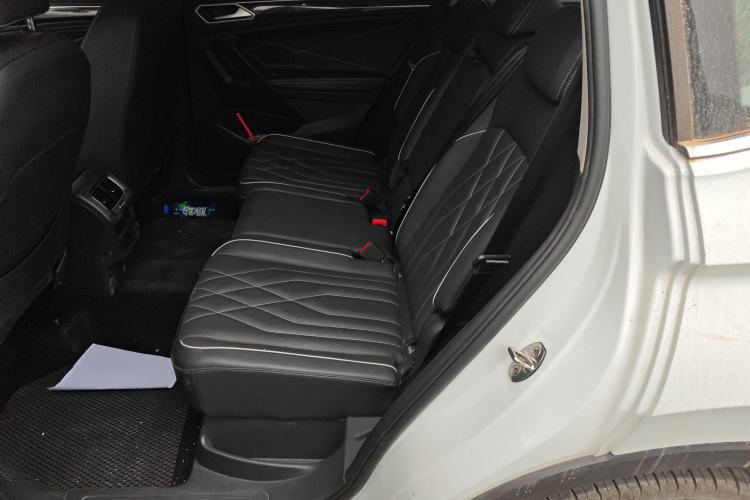 Used Volkswagen Tiguan L 2024 300TSI Automatic Two-Wheel Drive Smart Edition
