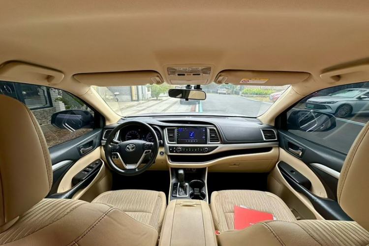 Used Toyota Highlander 2018 2.0T Two-Wheel Drive Elite Edition 7 Seats Emission Standard China V
