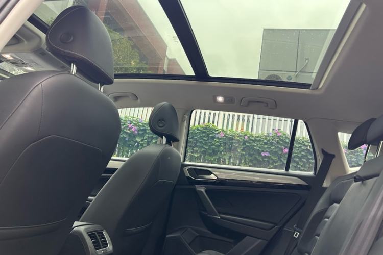 Used Volkswagen Tayron 2020 280TSI Two-Wheel Drive Luxury Connect Edition
