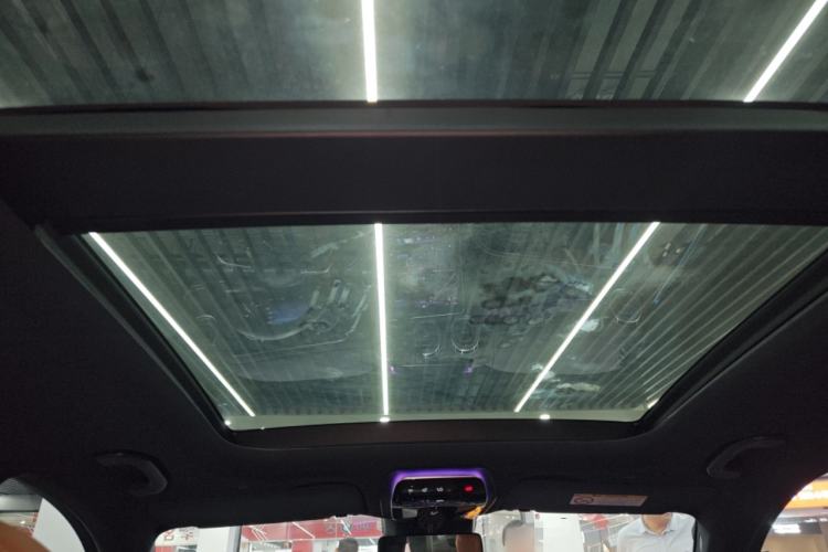 Used Mercedes-Benz GLC 2023 Facelift GLC 260 L 4MATIC Luxury Version 7-Seater