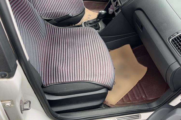 Used Volkswagen Polo 2016 1.6L Automatic Comfort Model
