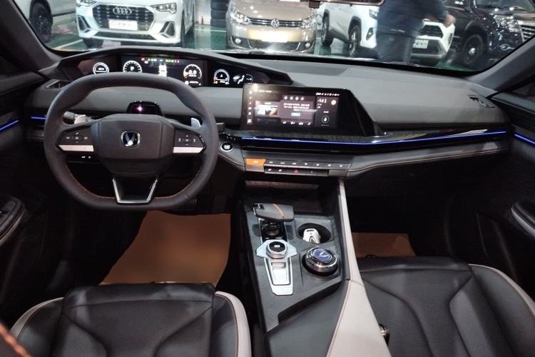 Used Changan UNI-V 2023 1.5T Prestige Model