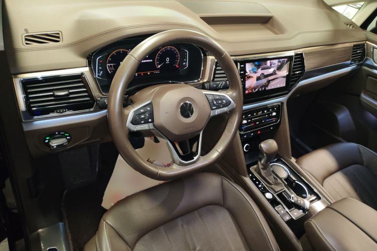 Used Volkswagen Viloran 2020 330TSI Luxury Edition
