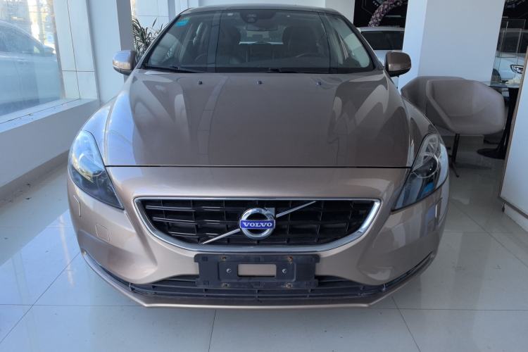Used Volvo V40 2016 T3 Zhiyi Edition
