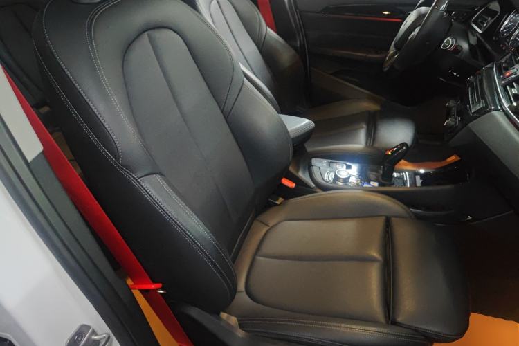 Used BMW X1 2020 sDrive25Li Leading Model
