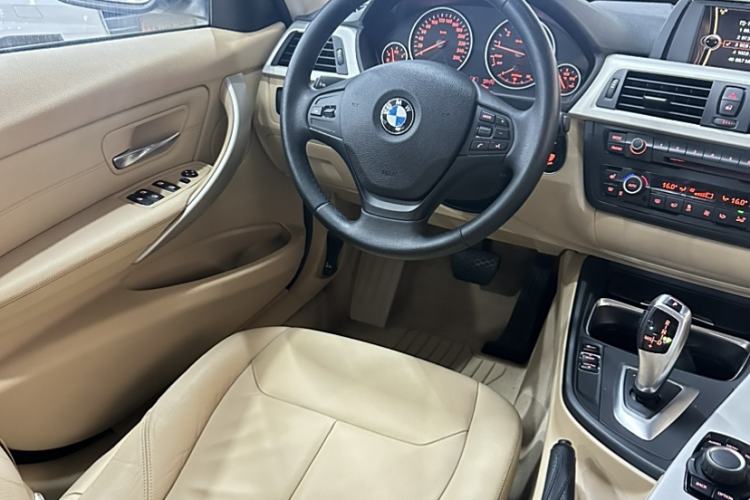 Used BMW 3 Series 2013 320i Sport Edition
