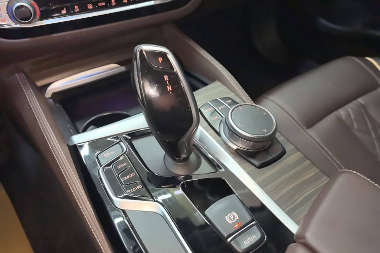 Used BMW 5 Series 2019 530Li xDrive Luxury Package
