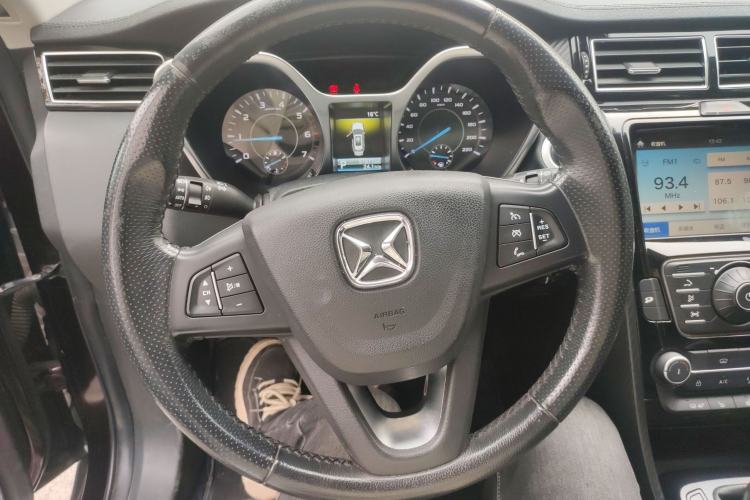 Used JMC Yusheng S330 2016 1.5L GTDi Automatic Two-Wheel Drive Prestige Edition
