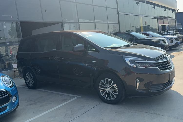 Used Buick GL8 2022 Land Cruiser Executive Class 652T Comfort Model
