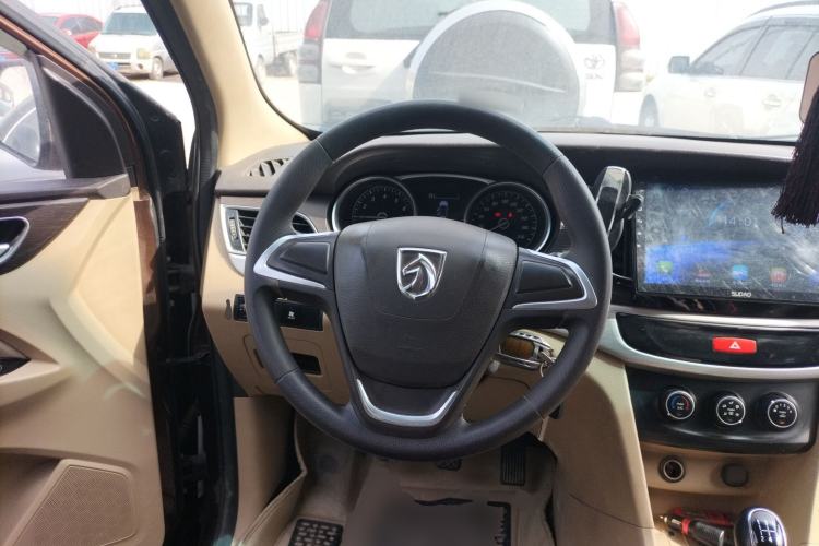 Used Baojun 730 2016 1.5L Manual Value Edition 7 Seats China V Emission Standard