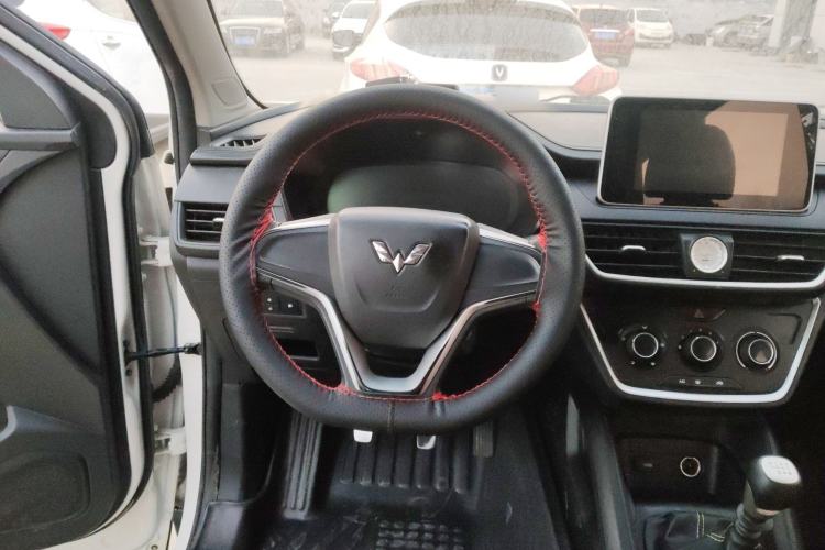 Used Wuling Hongguang S3 2018 1.5L Manual Comfort Model China V Standard