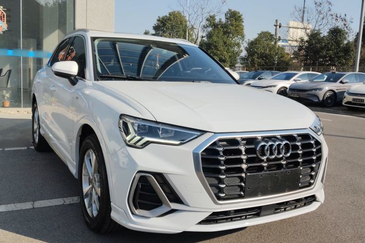 Used Audi Q3 2019 35 TFSI Advanced Dynamic Edition
