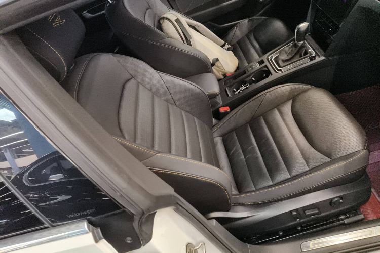 Used Volkswagen FAW-Volkswagen CC 2023 380TSI Striking Edition
