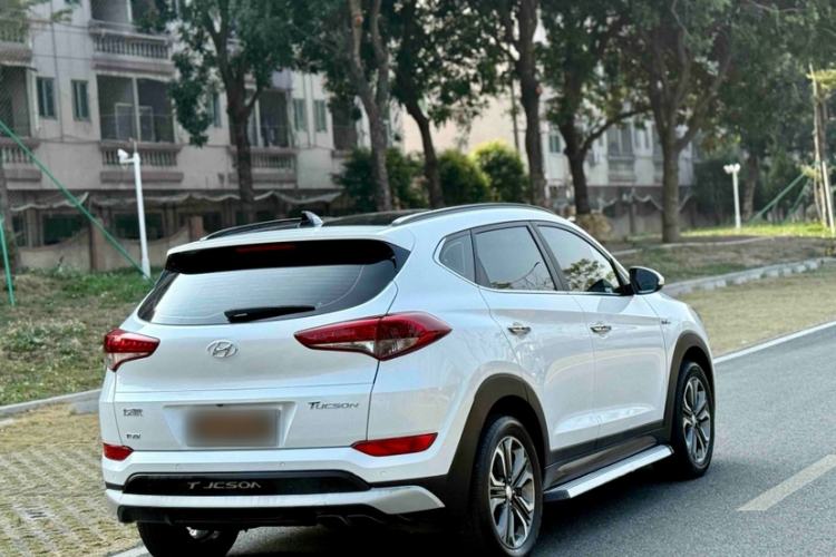 Used Hyundai Tucson 2015 1.6T Dual-Clutch Two-Wheel-Drive Leading Model
