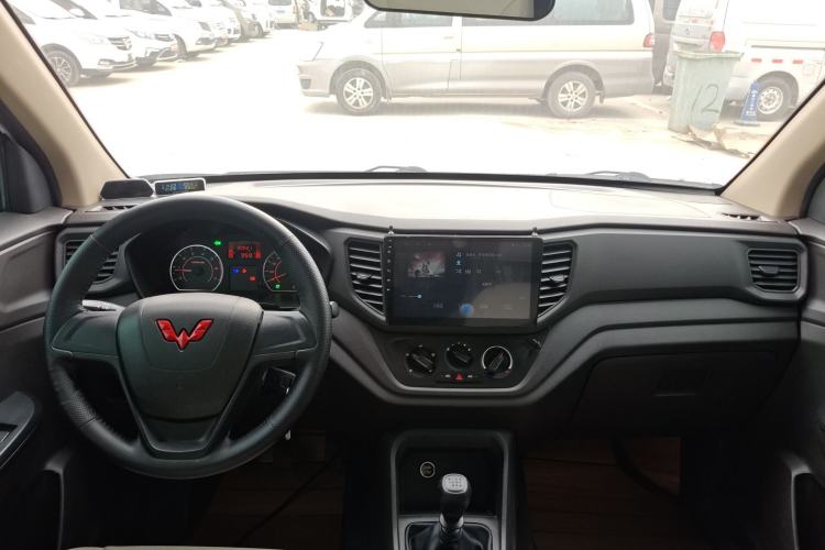 Used Wuling Hongguang V 2022 1.5L Jingqu Edition Electric-Assist LAR