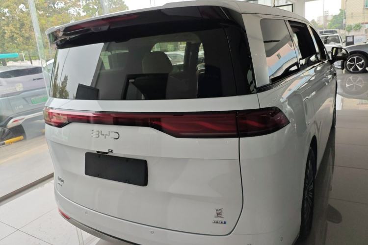 Used BYD Xia 2025 DM-i 1.5T 180km Excellence Model
