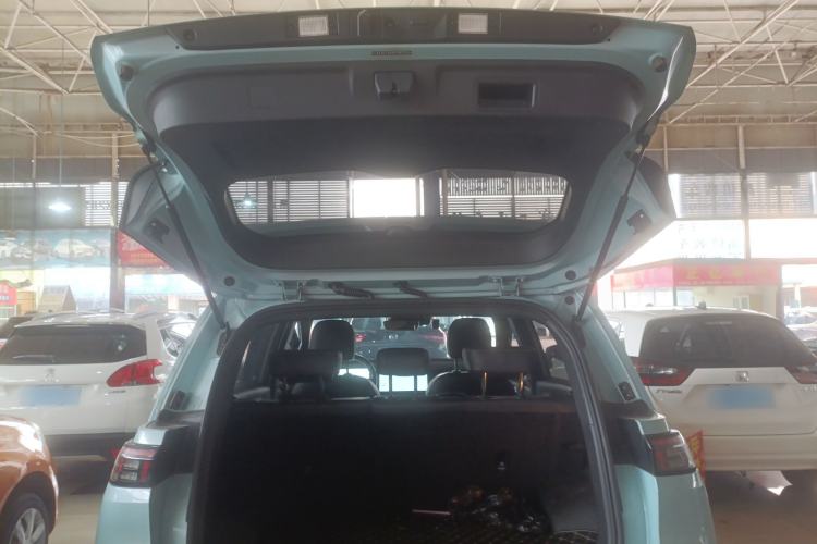 Used AION Y 2022 70 Tech Edition Lithium Iron Phosphate
