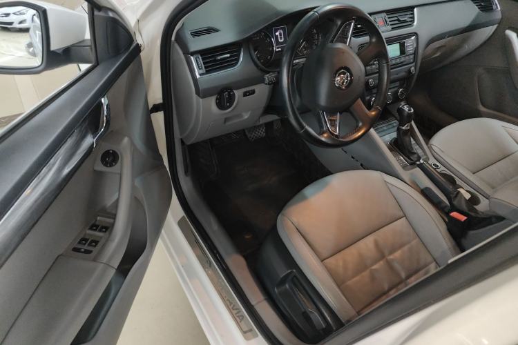 Used Skoda Octavia 2015 1.4TSI DSG Yijun Edition
