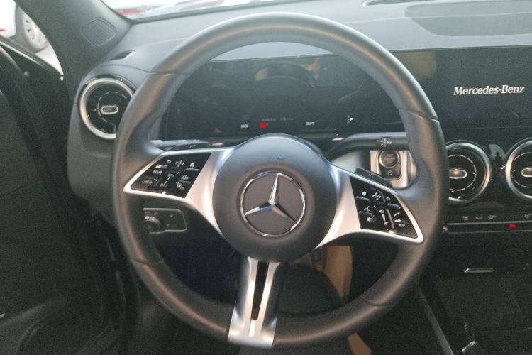 Used Mercedes-Benz GLB 2024 GLB 200 Dynamic Edition
