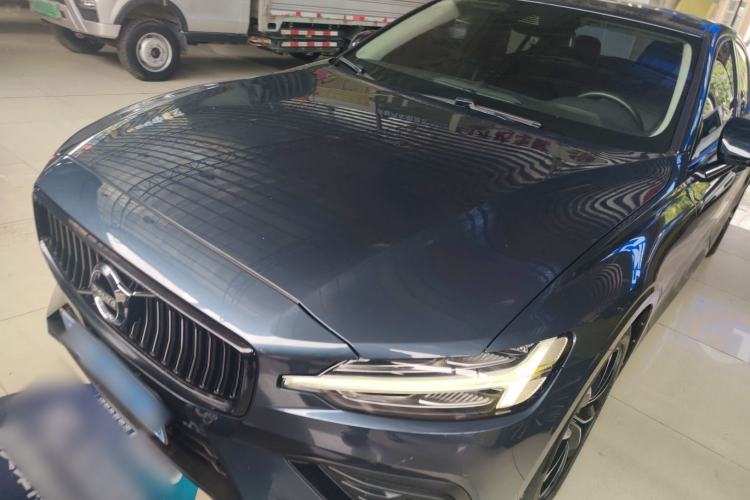 Used Volvo S60 2020 T4 Zhiyi Luxury Edition