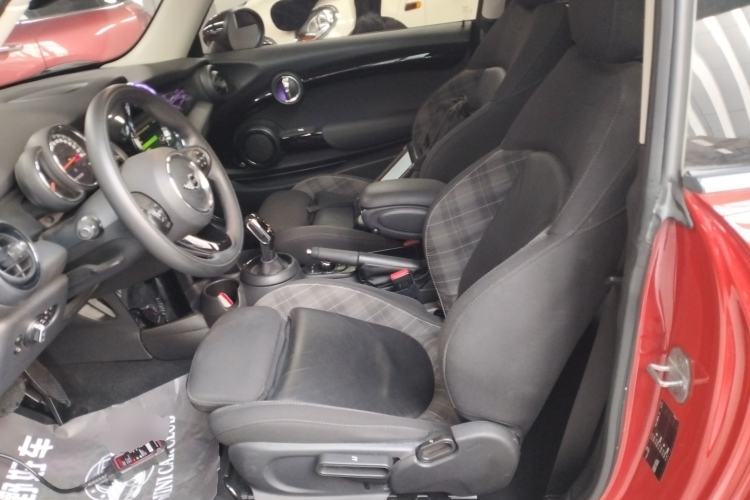 Used  MINI 2018 1.5T COOPER Classic Edition
