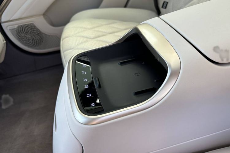 Used  11 2024 700 Three-Laser Four-Wheel Drive Recommended Version
