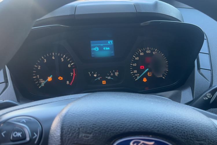 Used Ford Transit 2019 2.0T Gasoline Multi-Function Commercial Vehicle Short Wheelbase Mid-Roof 6-Seater China VI Standard
