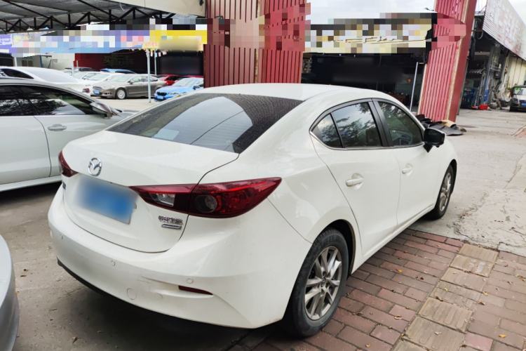 Used Mazda Mazda 3 Axela 2016 Sedan 1.5L Automatic Comfort Model
