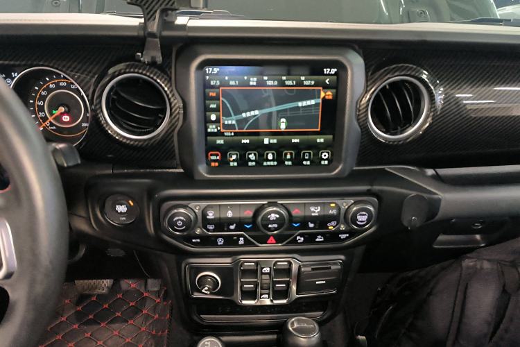 Used  Gladiator 2022 3.6L Pioneer Edition
