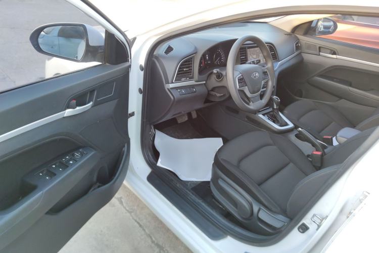 Used Hyundai Elantra 2016 1.6L Automatic ZhiXuan – Elite Version