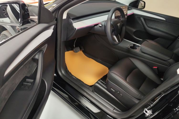 Used Tesla Model Y 2024 Long-Range All-Wheel-Drive Version
