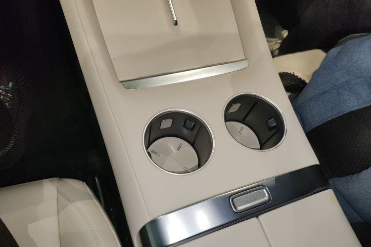 Used  YU7 2025 Ultra-Long Range Rear-Wheel Drive Version
