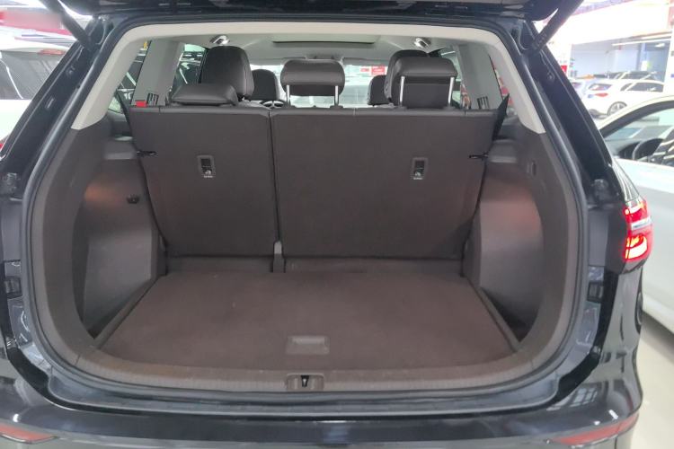 Used Volkswagen Viloran 2024 330TSI Luxury Edition
