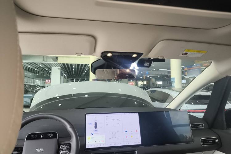 Used Li Auto MEGA 2024 Ultra Model
