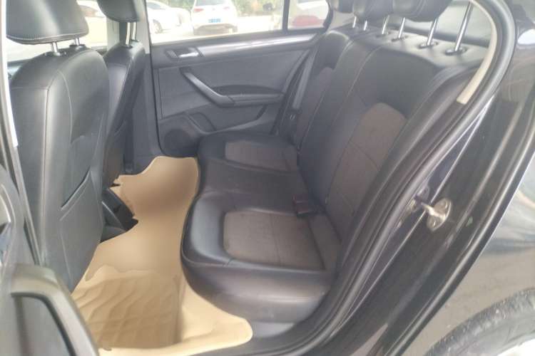 Used Volkswagen Santana 2016 1.6L Manual Comfort Edition